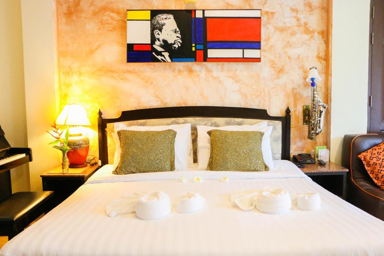Hotell My Way Music Sha Extra